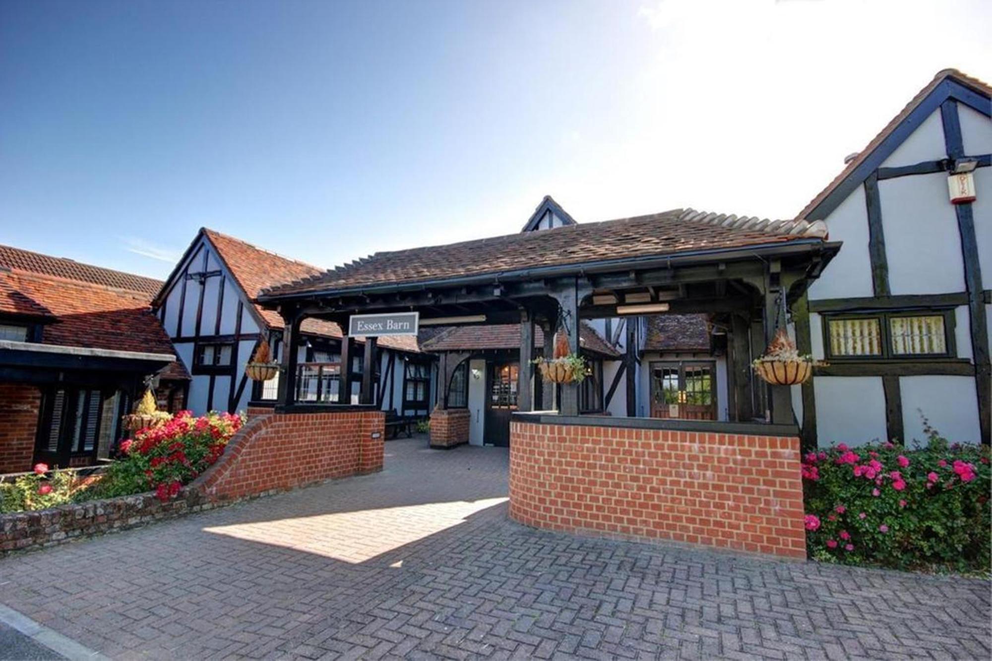 The New Chichester Hotel Wickford Exterior photo